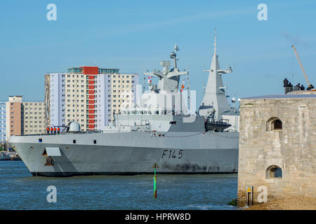 SAS AMATOLA (F 145) der Südafrikanischen Marine Kriegsschiff, Portsmouth, UK am 24. Februar 2017. Stockfoto