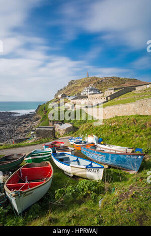 Angelboote/Fischerboote am Cape Cornwall, in der Nähe von St Just, West Cornwall, England, UK im Februar Stockfoto