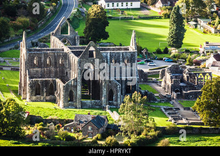 Die Ruinen von Tintern Abbey in Monmouthshire, Wales. Stockfoto