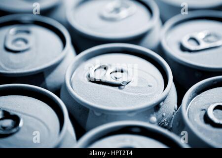 Kondensation auf der Oberseite Dosen Getränke. Stockfoto