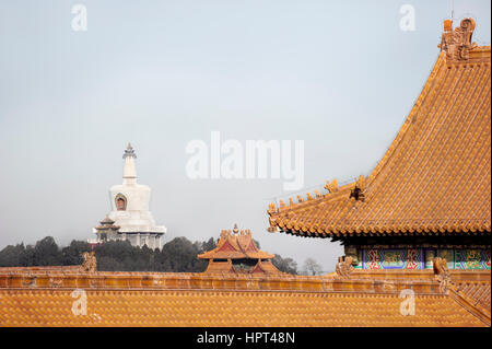 Weiße dagoba von Beihai Park ab in die verbotene Stadt, Beijing Stockfoto