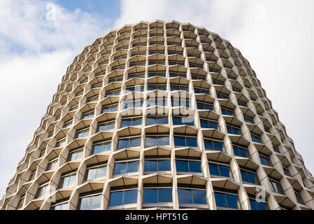 Die medizinische Forschung Rat Conference Centre und Firmensitz in Richard Seifert entworfen Denkmalgeschütztes Gebäude in ein Kemble Street London Stockfoto