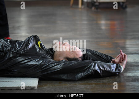 Tokio, Japan. 23. Februar 2017. Shinsuke Yamanaka Boxen: Shinsuke Yamanaka aus Japan während eines Medien-Trainings bei Teiken Boxing Gym in Tokio, Japan. Bildnachweis: Hiroaki Yamaguchi/AFLO/Alamy Live-Nachrichten Stockfoto