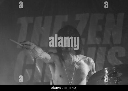 Bergamo, Italien. 24. Februar 2017. Der Zen Zirkusvorstellung im Drusus Music live Club. Bildnachweis: Brambilla Simone Fotografie/Alamy Live-Nachrichten Stockfoto