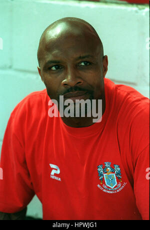 CYRILLE REGIS WEST BROMWICH ALBION 12. August 1998 Stockfoto