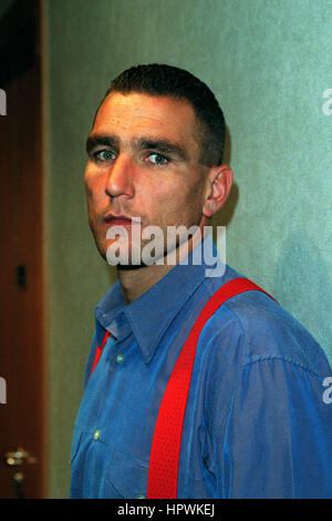 VINNIE JONES "LOCK STOCK & zwei Rauchen Barrel" Schauspieler & QPR 24. August 1998 Stockfoto