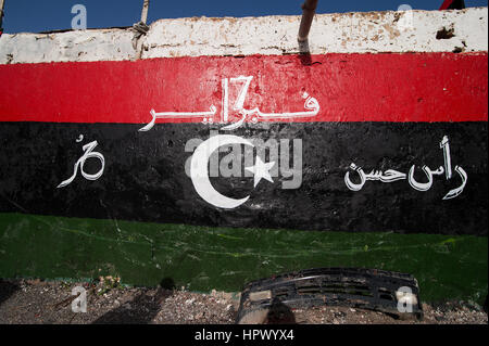 Libyen, Tripolis: Nach Gaddafi Tod begann einige Graffitikünstler sprühen ihre Wandmalereien am öffentlichen Wänden. Stockfoto