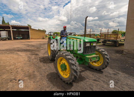 Ein Bauernhof Traktor in Simbabwe gesehen. Stockfoto