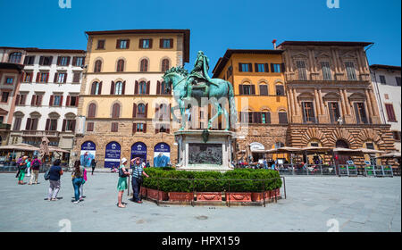 Florenz, Italien - 30. Mai 2016: Cosme Reiterstatue in der Mitte der Piazza della Signoria in Florenz, Cosme, ein Pferd zu befreien Stockfoto