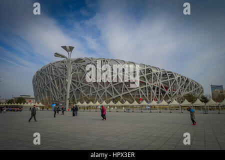 Peking, CHINA - 29. Januar 2017: spektakuläre Vögel nisten Stadion befindet sich im modernen Olympischen Sportzentrum, schöne Arena mit einem einzigartigen Design ein Stockfoto