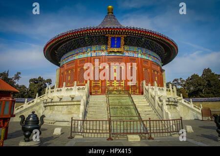 Peking, CHINA - 29. Januar 2017: Tempel des Himmels, Imperial Komplex verschiedene Sakralbauten befindet sich im südöstlichen zentralen Stadtteil. Stockfoto