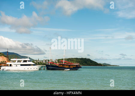 Ocean Boot Fischer Urlaub Insel Strand Koh Samui Thailand mit yacht Stockfoto