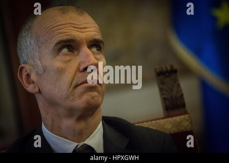 Rom, Italien. 24. Februar 2017. Stefano Bina bei der Unterzeichnung des Memorandum of Understanding mit Assobioplastiche auf dem Kapitol. Bildnachweis: Andrea Ronchini/Pacific Press/Alamy Live-Nachrichten Stockfoto