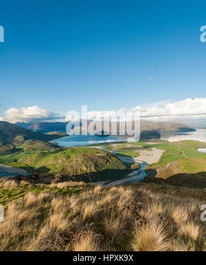 Blick auf Lake Wanaka und Berge, Rocky Peak, Glendhu Bay, Otago und Southland, Neuseeland Stockfoto