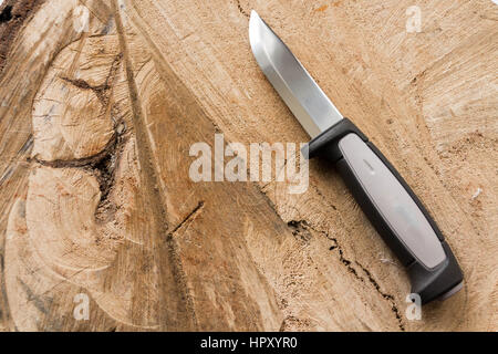 Jagdmesser. Das graue Handle. Kürschnermesser. Stockfoto