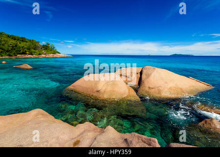 Schöne Aussicht auf Anze Lazio Strand in Praslin, Seychellen Stockfoto