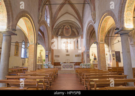 PADUA, Italien - 8. September 2014: Dem Hauptschiff der Kirche St. Nikolaus-Kirche. Stockfoto