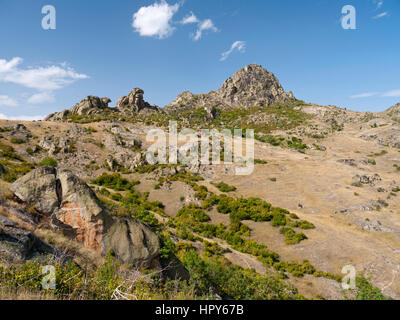 Der markante Gipfel des Mount Zlato, Zlatovrv (1422m), in der Nähe von Prilep Mazedonien Pelagonia und Umgebung Stockfoto