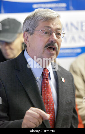 Iowa Gouverneur Terry Branstad, die längste Umhüllung Gouverneur in der amerikanischen Geschichte, besuchen die Stadt Burlington. US-Botschafter in China. Stockfoto