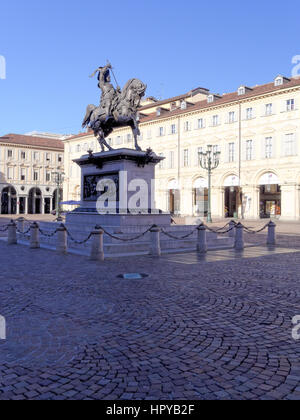 Reiterdenkmal zu Ehren von Herzog Emanuele Filiberto platziert in Piazza San Carlo Turin Stockfoto