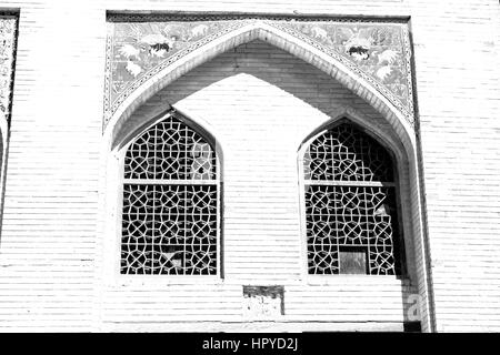 Bewegungsunschärfe in Iran alten Fenster in der Nähe der Moschee und antiken Bau Stockfoto