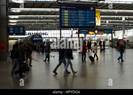 Haupt-Bahnhof, Hauptbahnhof, München, Oberbayern, Deutschland, Europa Stockfoto