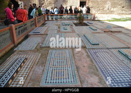 Die vor kurzem entdeckten Saadiergräber, hinter der Kasbah Moschee, Marrakesch, Marokko. Gewölbe der saadischen Dynastie, Sultan Ahmad al-Mansur Stockfoto