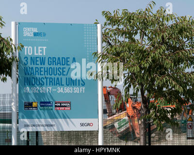 Gewerbliche Immobilienmakler Lager- und industriellen Einheiten Werbeschild lassen Stockfoto