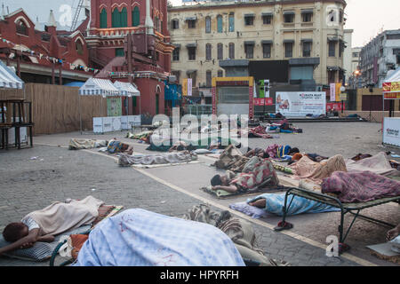 Armen, schlafen, draußen, im Freien, Raum, Platz, in der Nähe, neuer Markt, Calcutta, Kolkata, Hauptstadt, Kultur, West, Bengal, West Bengalen, Indien, Indian, Asia, asiatisch, Stockfoto