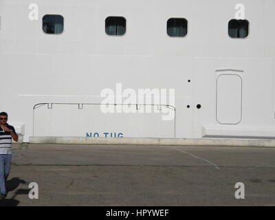 New Orleans, USA - 23. Juni 2011: Azamara Quest, touristische Liner im Hafen. Großen touristischen Schiff Stockfoto