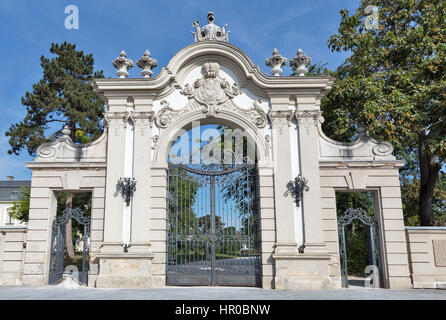 Festetics Palace Eingang Tor Closeup in Keszthely, Ungarn. Stockfoto