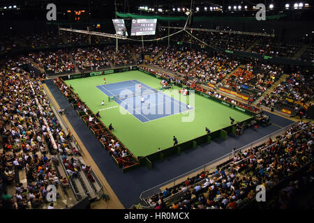 CLUJ-NAPOCA, Rumänien - 16. Juli 2016: Spieler an ein Doppel spielen während einer Davis Cup durch BNP Paribas entsprechen Tennismatch Rumänien Vs Spanien Stockfoto