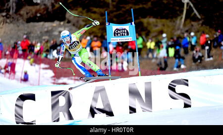 Crans-Montana, Schweiz. 25. Februar 2017. FIS Weltcup Damen Alpin Super-G, Ilka Stuhec (SLO) Faust Foto Ski: Cronos/Frederic Dubuis/Alamy Live News Stockfoto