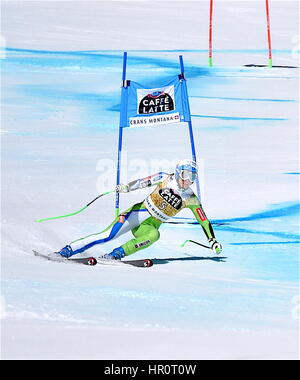 Crans-Montana, Schweiz. 25. Februar 2017. FIS Weltcup Damen Alpin Super-G, Ilka Stuhec (SLO) Faust Foto Ski: Cronos/Frederic Dubuis/Alamy Live News Stockfoto