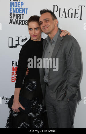 Santa Monica, Ca. 25. Februar 2017. Amanda Peet, Hank Azaria besucht die 2017 Film Independent Spirit Awards am Santa Monica Pier am 25. Februar 2017 in Santa Monica, Kalifornien. (Credit: Parisa Afsahi/Media-Punch). / Alamy Live News Stockfoto