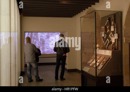 National War Museum Edinburgh Castle Holocaust Konzentrationslager Ausstellung mit NS-memrobelia Stockfoto