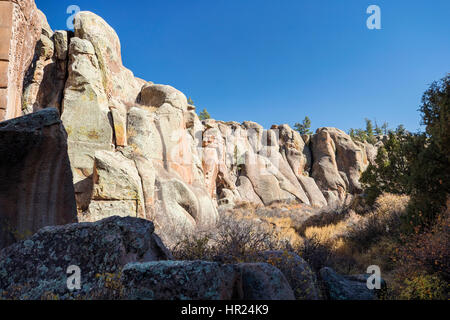 Felswände bei Kletterern beliebt; Penitente Canyon; Colorado; USA Stockfoto