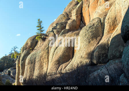 Felswände bei Kletterern beliebt; Penitente Canyon; Colorado; USA Stockfoto