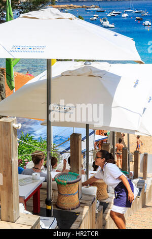 Bar-Restaurant-Terrasse, Aigua Blava, Costa Brava, Spanien Stockfoto