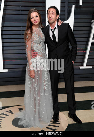 Adrien Brody und Lara Lieto Ankunft in der Vanity Fair Oscar Party im Beverly Hills, Los Angeles, USA. Stockfoto