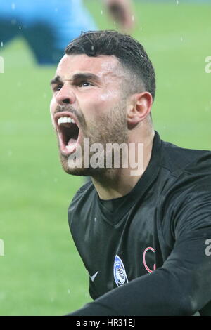 Neapel, Italien. 25. Februar 2017. Fußballspiel zwischen SSC Napoli und Atalanta im Stadio San Paolo in Napoli Kamehameha Ergebnis Napoli vs. Atalanta 0-2.im Bild Andrea Petagna (ATALANTA) Credit: Salvatore Esposito/Pacific Press/Alamy Live News Stockfoto