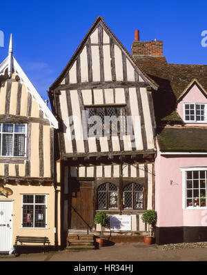 Fachwerk mittelalterliche Häuser, High Street, Lavenham, Suffolk, England, Vereinigtes Königreich Stockfoto