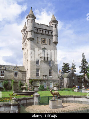 Balmoral Castle und Gärten, Royal Deeside, Aberdeenshire, Schottland, Vereinigtes Königreich Stockfoto