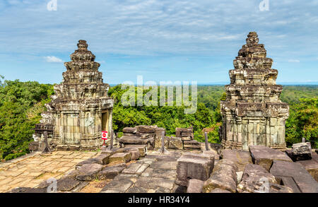 Phnom Bakheng, eine hinduistische und buddhistische Tempel in Angkor Wat - Kambodscha Stockfoto