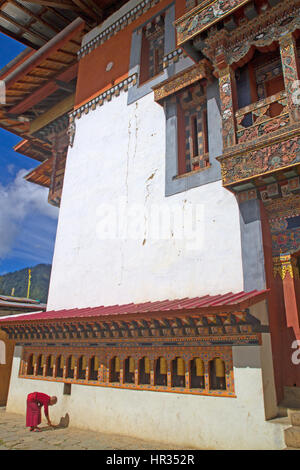 Land-Kloster über dem Phobjikha Tal in Bhutan Stockfoto