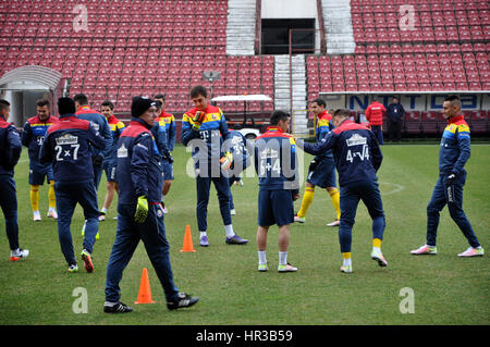 Cluj-Napoca, Rumänien-26. März 2016: The National Football Team von Rumänien während einer Trainingseinheit vor dem Freundschaftsspiel gegen Spanien spielen Stockfoto