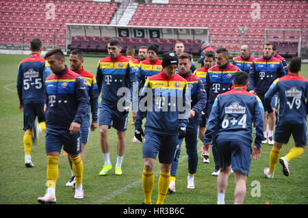 Cluj-Napoca, Rumänien-26. März 2016: The National Football Team von Rumänien während einer Trainingseinheit vor dem Freundschaftsspiel gegen Spanien spielen Stockfoto