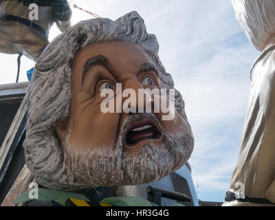 Viareggio, Italien. 26. Februar 2017.  allegorische Schwimmer am Karneval von Viareggio statt 26. Februar 2017 Credit: Landschaft von Sardinien/Alamy Live News Stockfoto