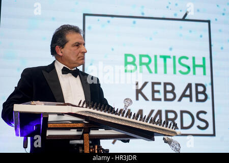 London, UK. 26. Februar 2017. Musiker-Preforms auf der 5. britische Kebab-Awards im Park Plaza Westminster, London, UK. Bildnachweis: Siehe Li/Alamy Live News Stockfoto