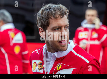 Bracelona, Deutschland. 27. Februar 2017. Deutsche Formel1 pilot Sebastian Vettel Ferrari in der Formel1 pre-Season Tests auf der Rennstrecke Circuit de Catalunya in Bracelona, Deutschland, 27. Februar 2017 zu sehen. Die neue Formel1 Saison startet am 26. März 2017 in Australien. Foto: Jens Büttner/Dpa-Zentralbild/Dpa/Alamy Live News Stockfoto